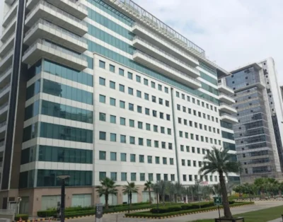 Regus – Assotech Business Cresterra