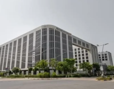 Regus – Caddie Commercial Tower